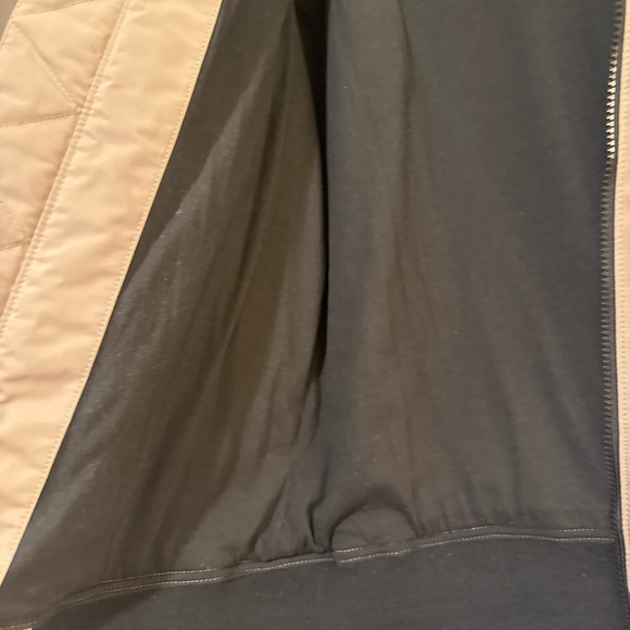 Hollister Men's nylon Tan Bomber Jacket size medium - Picture 3 of 9